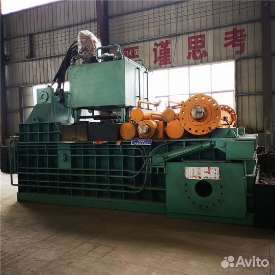 Пакетировочный пресс для металлолома