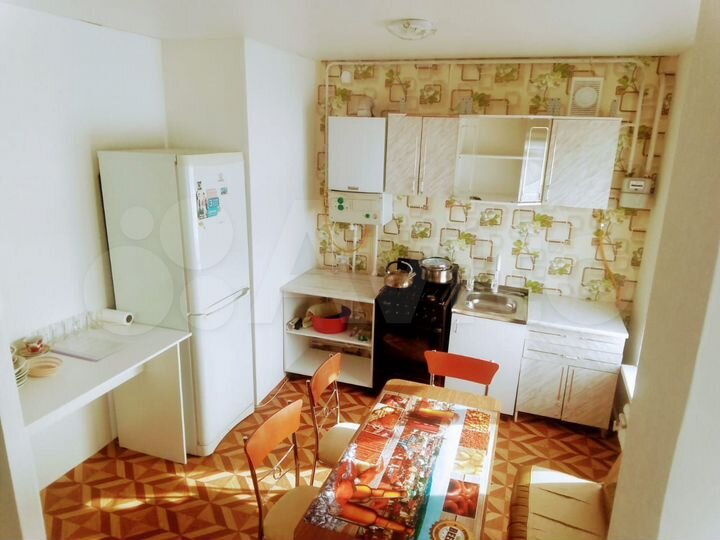 3-к. квартира, 54 м², 1/1 эт.