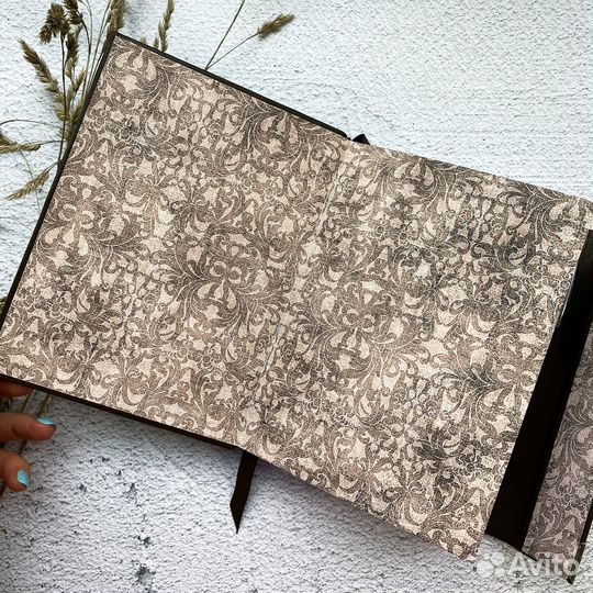 Арно: Кожаный коричневый именной ежедневник Арно с цельным блоком для руководителя - стиль и уважени