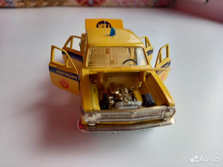 Машинка СССР 1:43 Волга газ-24 Милиция