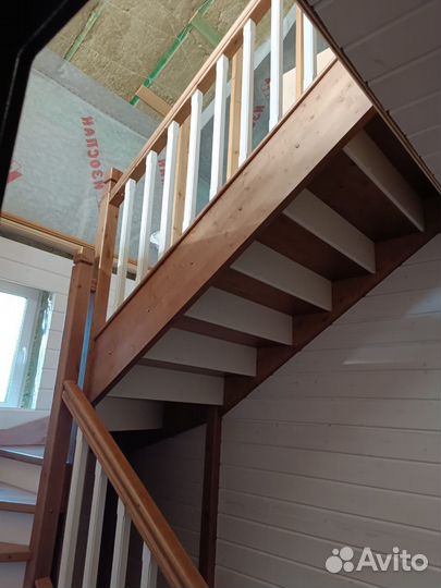 Деревянная лестница под ключ