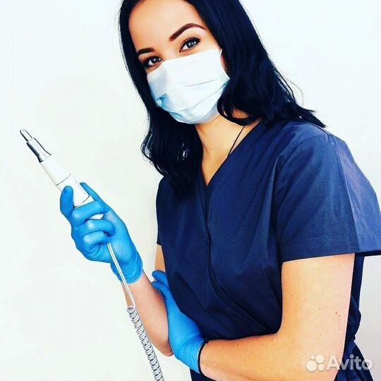 Мастер маникюра / педикюра