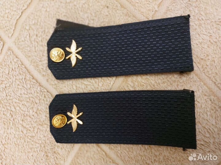 Шевроны, погоны