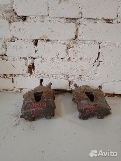 Суппорт передний Skoda Fabia 1999-2007