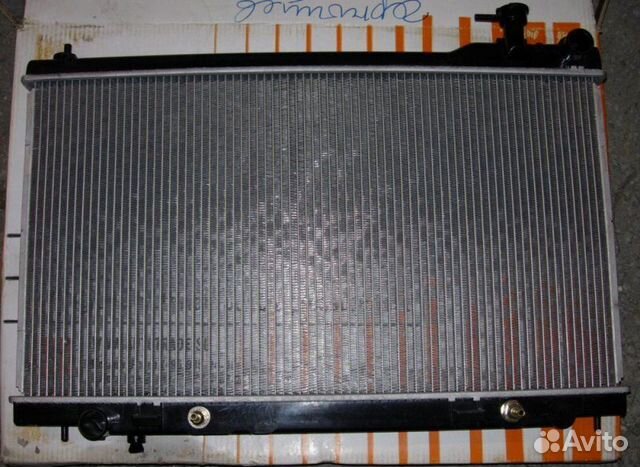 Радиатор охлаждения двигателя передний Infiniti