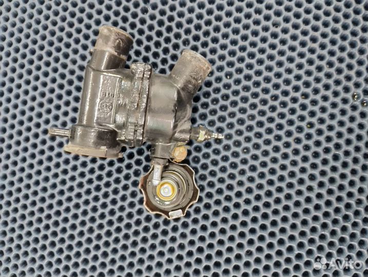 Kawasaki ZZR 400 корпус термостата