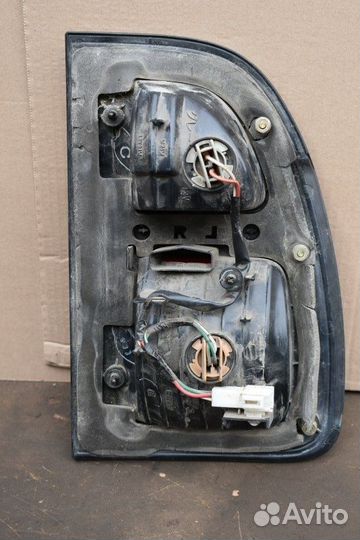 Фонарь задний правый Lexus Lx470 2 поколение