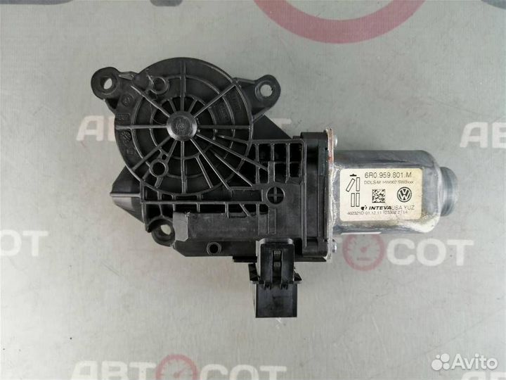 Моторчик стеклоподъемника передней левой двери VW