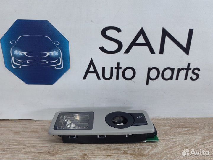 Плафон салона задний левый Bmw X5 E70 N62B48 2008