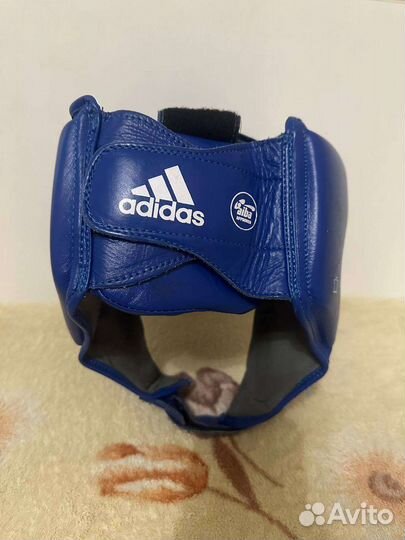 Боксерский шлем и перчатки adidas RED и blue