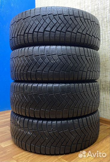 Pirelli Ice Zero FR 215/65 R17