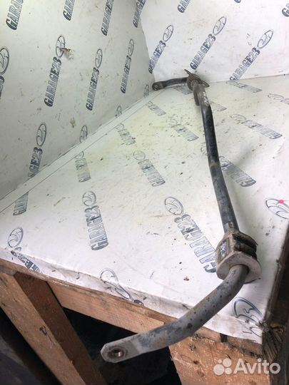 Стабилизатор подвески задний Nissan Murano Z50