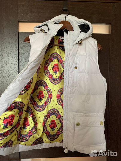 Жилетка пуховая женская р. 44