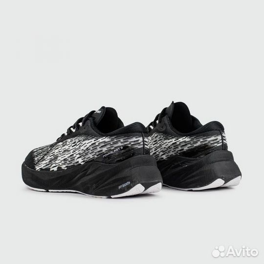 Кроссовки Asics Novoblast 3 TR Black Wh