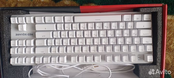 Игровая механическая клавиатура белая