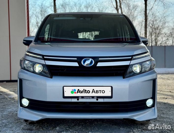 Toyota Voxy 1.8 CVT, 2016, 157 000 км