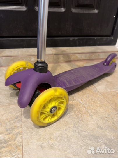 Самокат детский трехколесный, колеса светятся