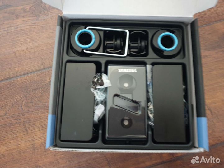 Настенное крепление для телевизора Samsung WMN550M