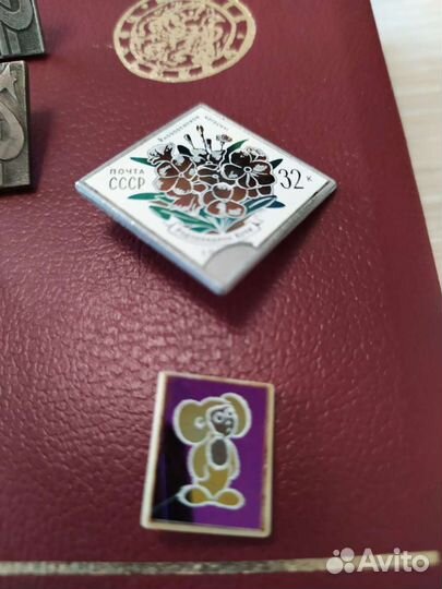 Альбом для значков ссср+зеркальные значки СССР