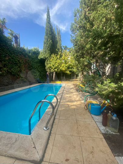 Коттедж 400 м² на участке 7 сот.