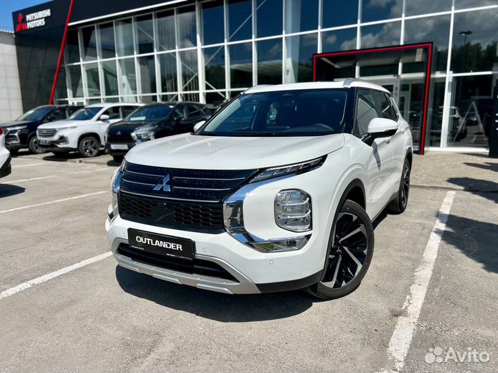 Mitsubishi Outlander 2.5 CVT, 2023