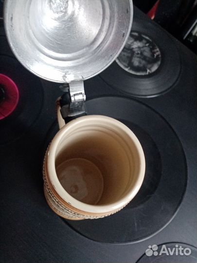 Кружка фарфоровая пивная с крышкой