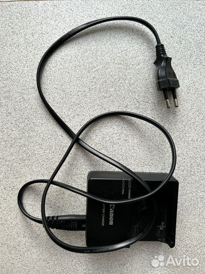 Зеркальный фотоаппарат canon 600d