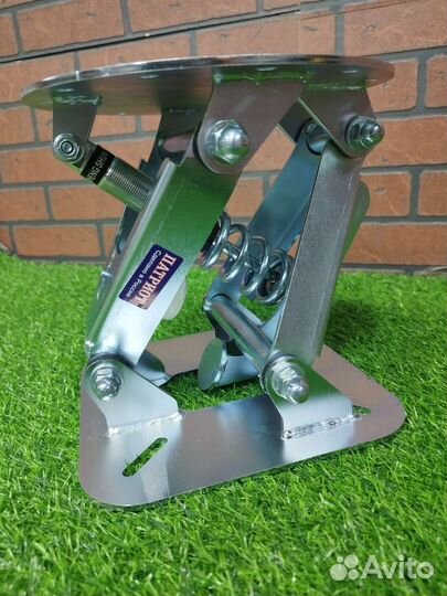 Стойка амортизационная для кресла лодки или катера