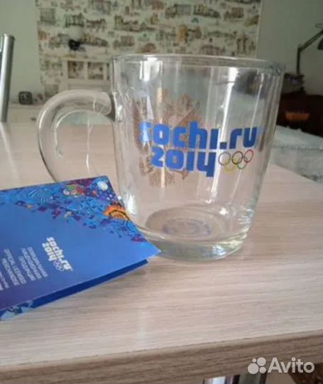 Рюмки, стаканы, вилки, бидоны, сувениры