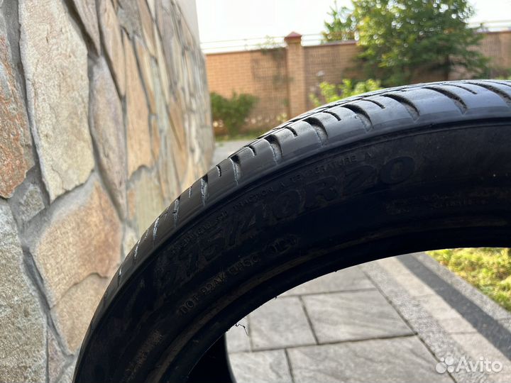 Delinte DS8 275/40 R20 106W