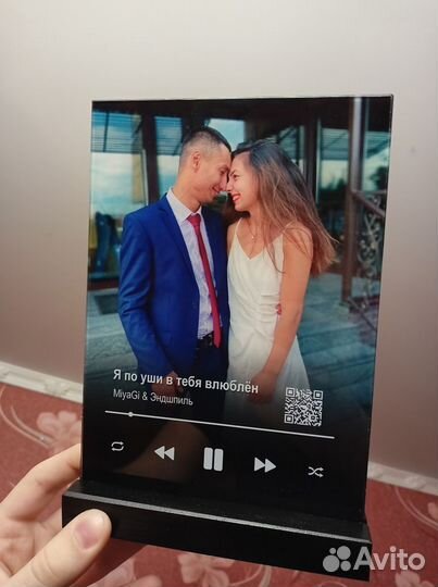 Фоторамка с музыкой на стекле