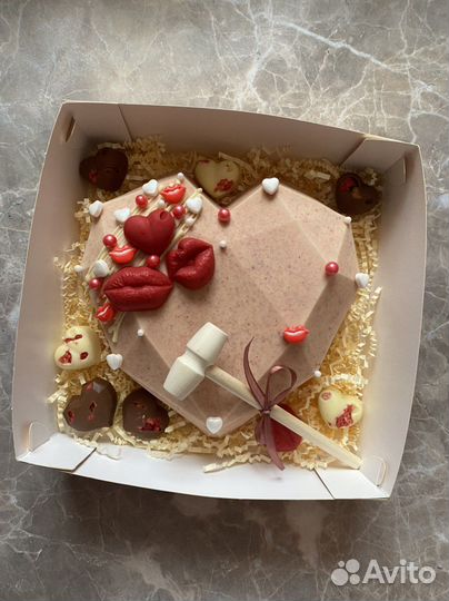 Сердце из шоколада/подарок/сюрприз/шоколад