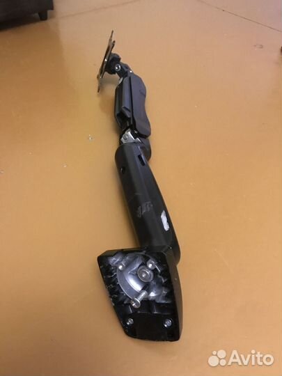 Кронштейн с газлифтом