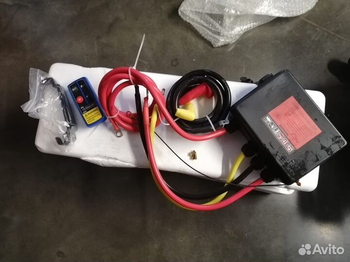 Лебедка электрическая автомобильная