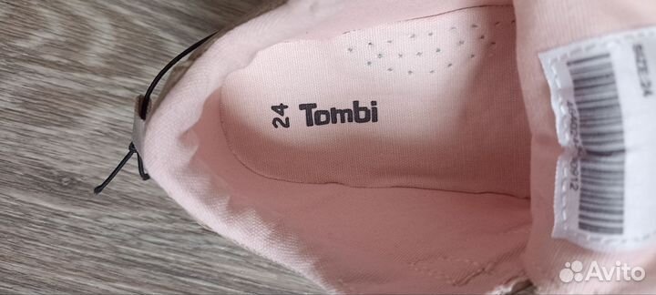 Новые ботинки для девочек 23,24