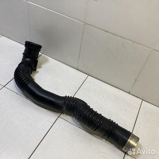 Патрубок интеркулера BMW 5-series F10