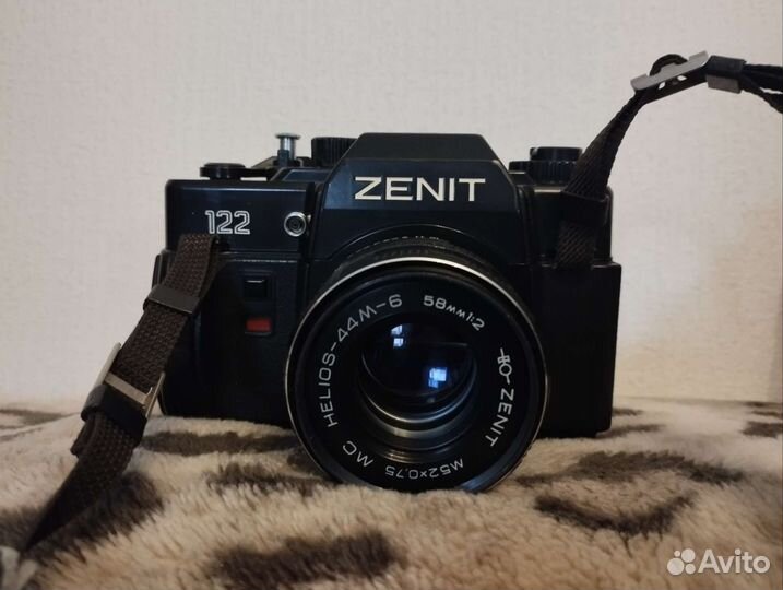 Пленочный фотоаппарат зенит 122