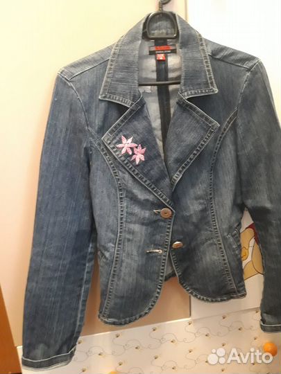 Джинсовая куртка женская 46 размер