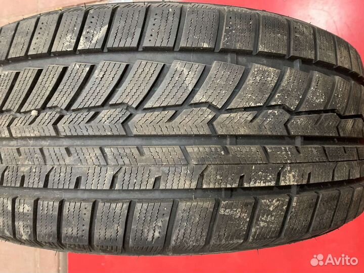 Fortune FSR-901 235/55 R17 103H