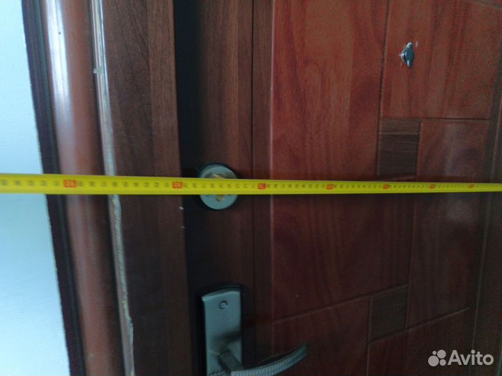 Дверь входная металлическая