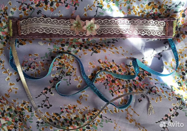 Чокер с лилиями