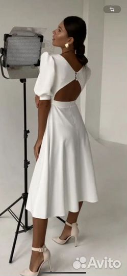 Платье белое, свадебное, можно как повседневное