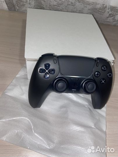 Джостик на ps5 новый