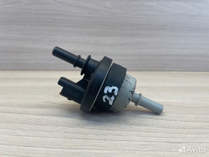 Клапан электромагнитный Renault Logan