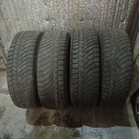Gislaved Nord Frost 200 215/65 R16 200