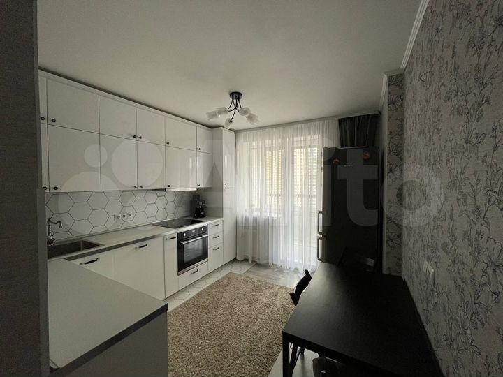 3-к. квартира, 80,1 м², 12/27 эт.