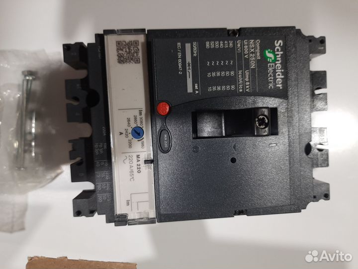 Силовой автомат Schneider Electric Compact NSX 250