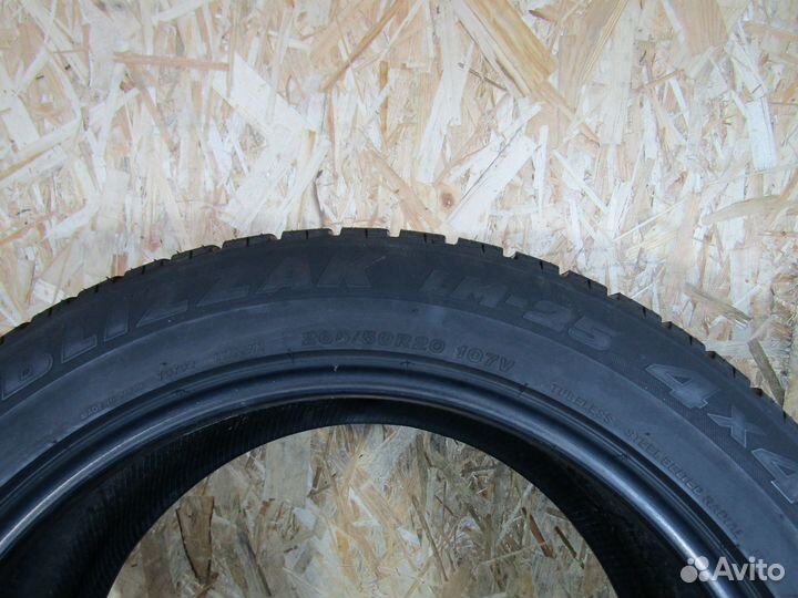 Bridgestone Blizzak LM-25 4x4 265/50 R20