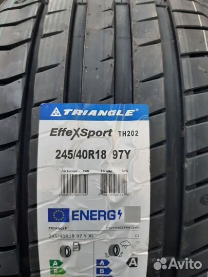 Triangle EffeXSport TH202 265/35 R18 и 245/40 R18 97Y