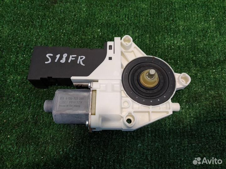 Мотор стеклоподъёмника передний правый Peugeot 40